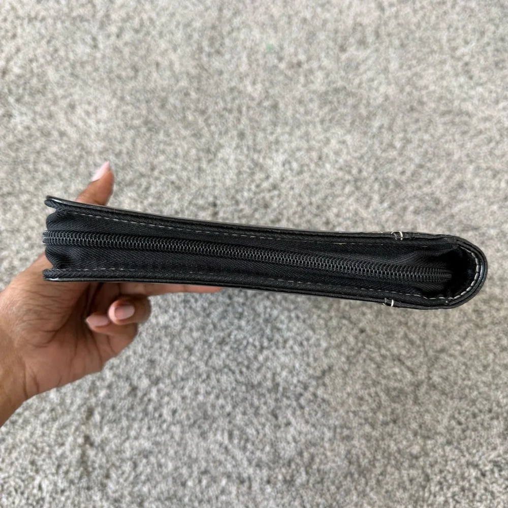 Franklin Covey Black Zip Around Leather 7 Ring Compact Planner 5.5 X 8.5 Inches - Picture 4 of 14